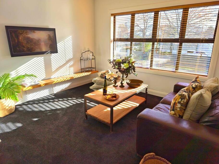 Apartment 2 - Haddin Court - Stunning Executive Blenheim Exterior foto